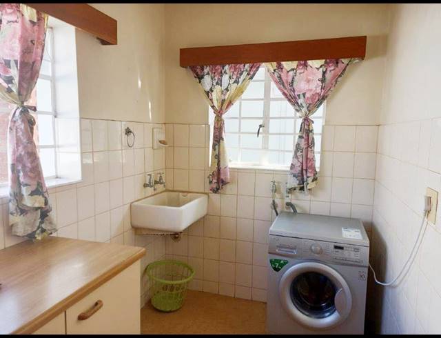 1 BEDROOM HOUSE RENTED IN SUMMERSTRAND